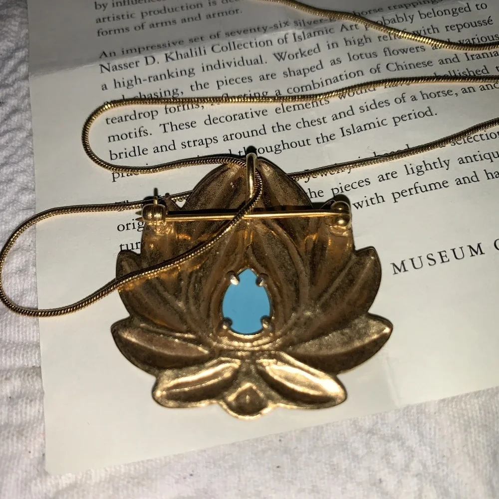 Metropolitan Museum Of Art MMA Turquoise Islamic Lotus Flower Necklace Gold Tone